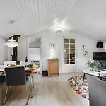 Nice Home In Herning With Wifi 펜션